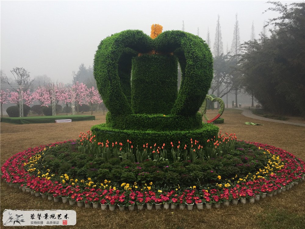 成都仿真绿植造型雕塑案例，广汉三星堆植物绿雕 (2)